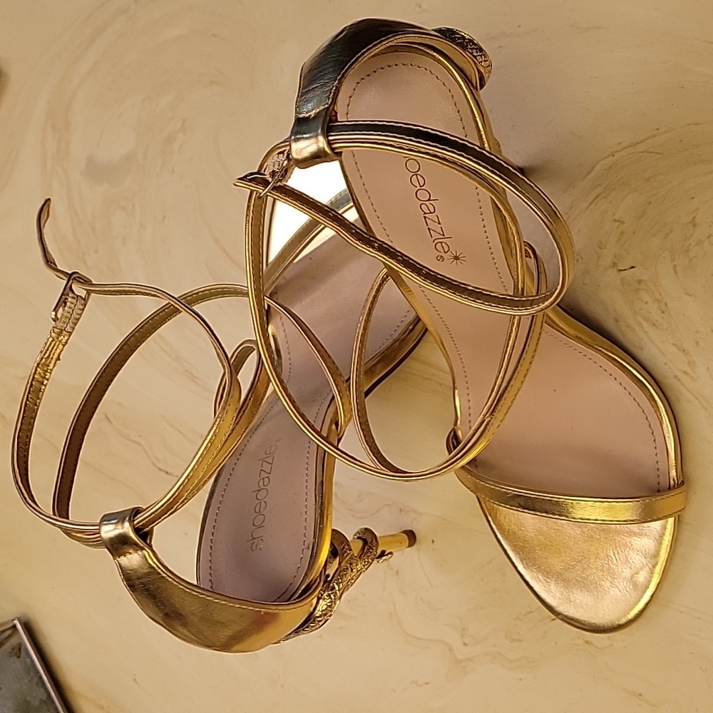 Shoedazzle gold "Zahara" heel size 7.5